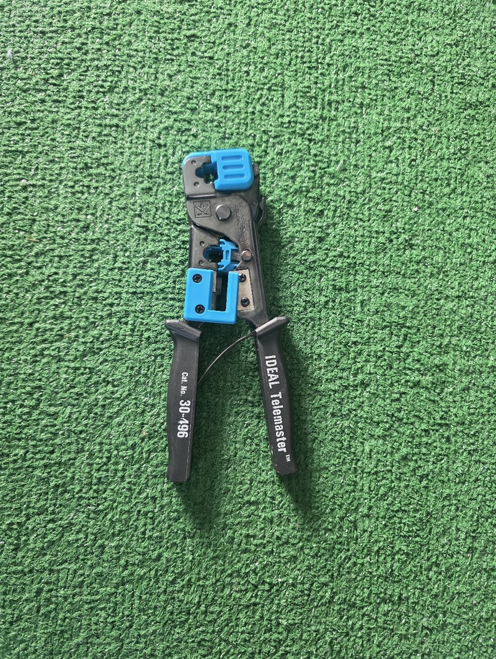 IDEAL Telemaster 30-496  Crimping Tool in Black and Bright Blue
